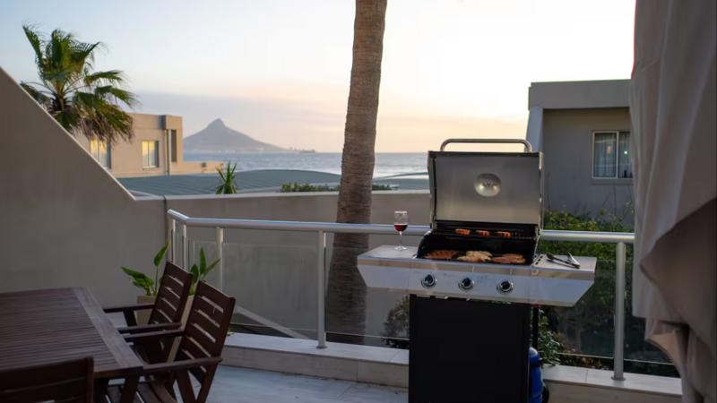 To Let 2 Bedroom Property for Rent in Dolphin Beach Western Cape